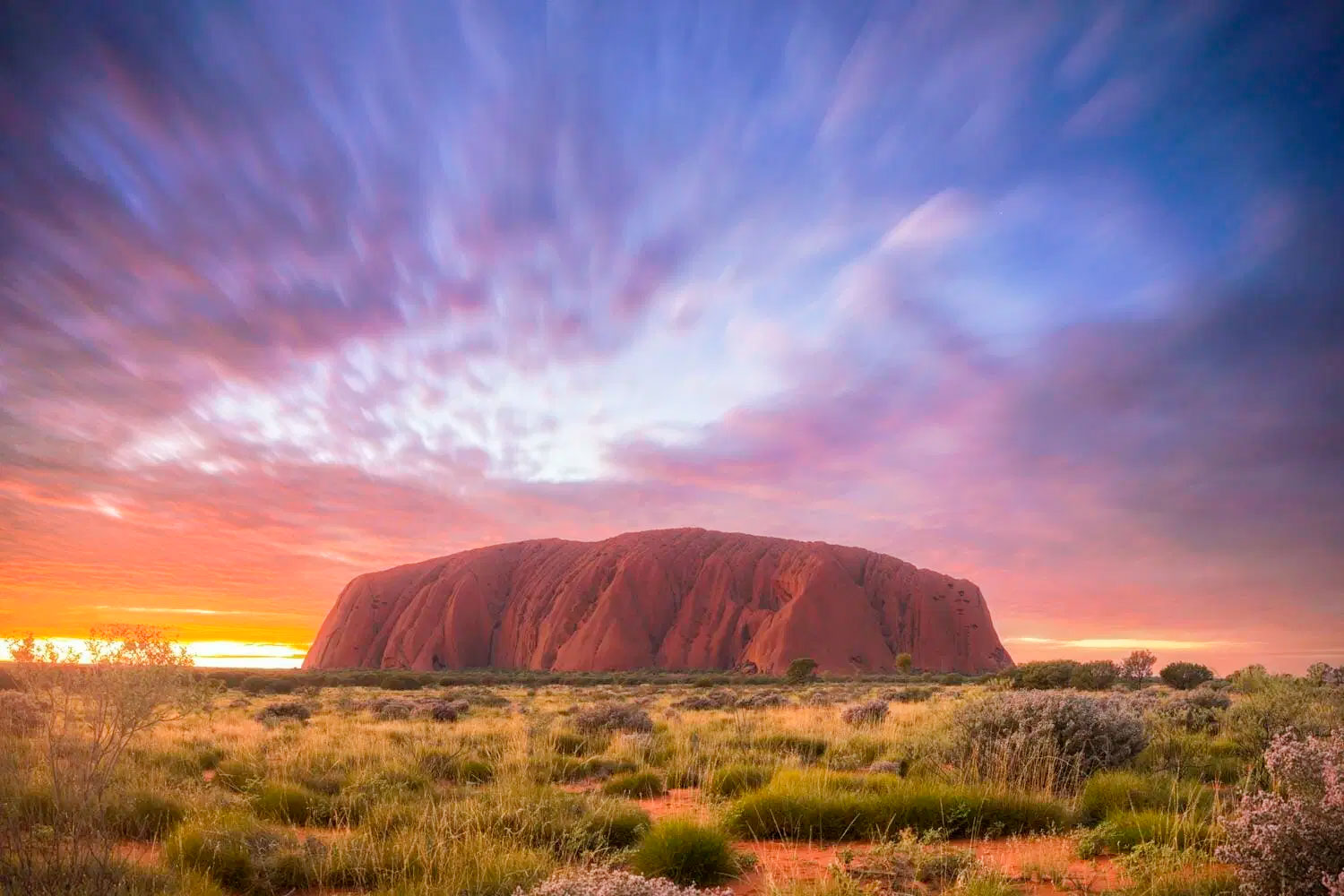 ULURU – KỲ QUAN SA THẠCH VÀ VĂN HÓA BẢN ĐỊA ÚC